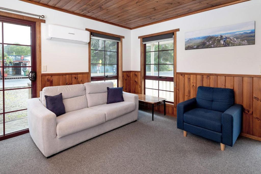 Kitty'S Cottages - Managed By Big4 Strahan Holiday Retreat Kültér fotó